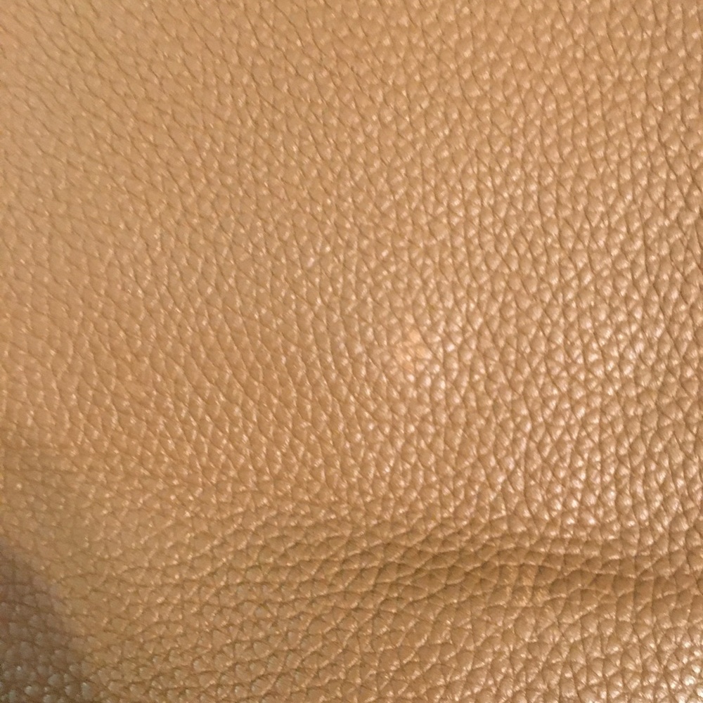 Michael MICHAEL KORS Whipped Chelsea Shoulder Bag - Picture 9 of 9